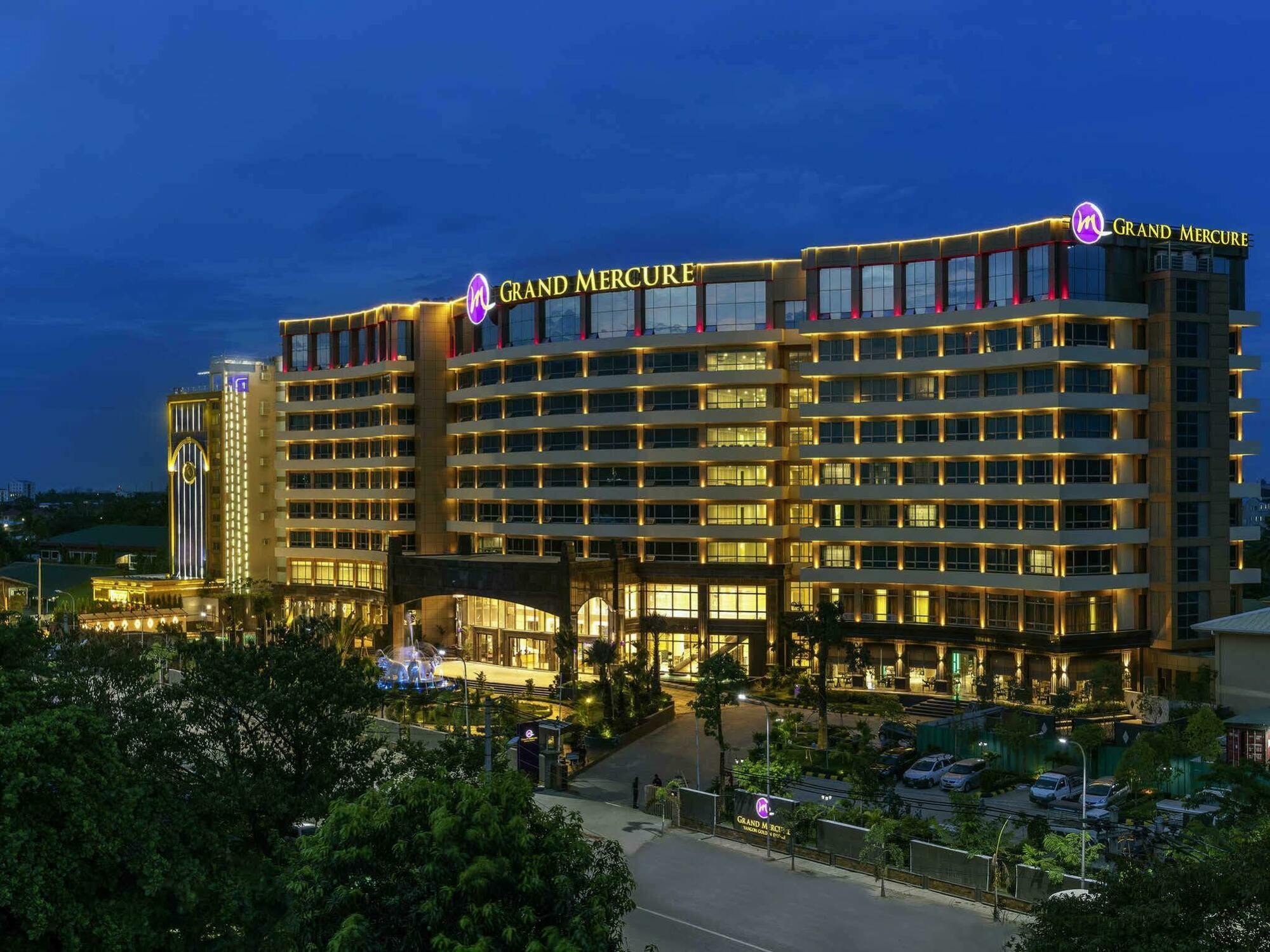 Grand Mercure Yangon Golden Empire Екстер'єр фото